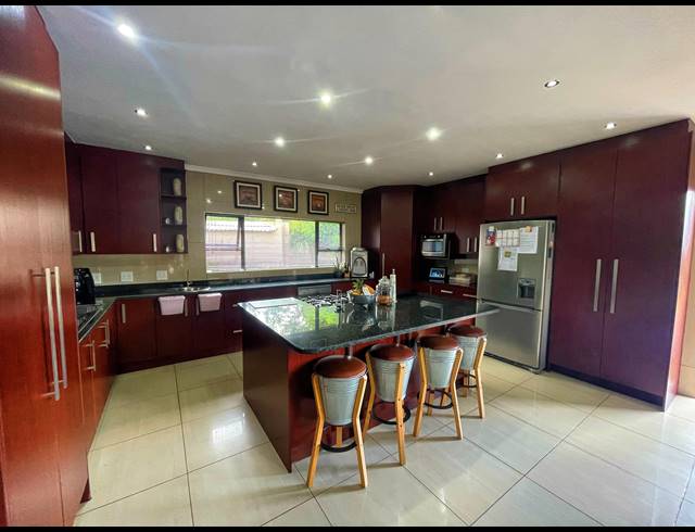 4 BEDROOM HOUSE FOR SALE IN THREE RIVERS PROPER